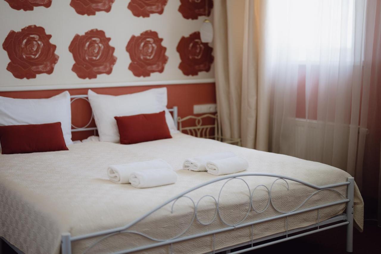 Hotel Moon Garden Old Town 4*