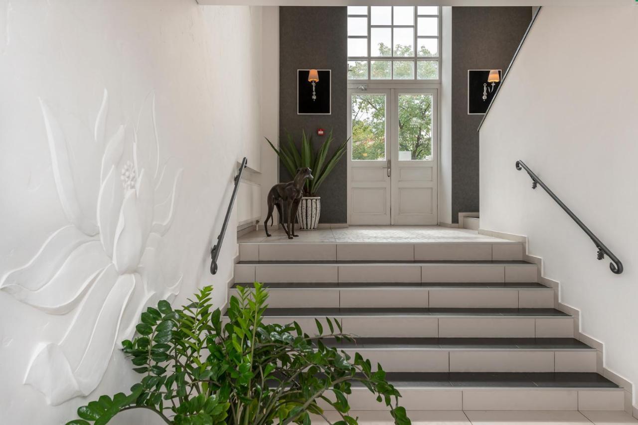 Moon Garden Old Town 4* Вильнюс