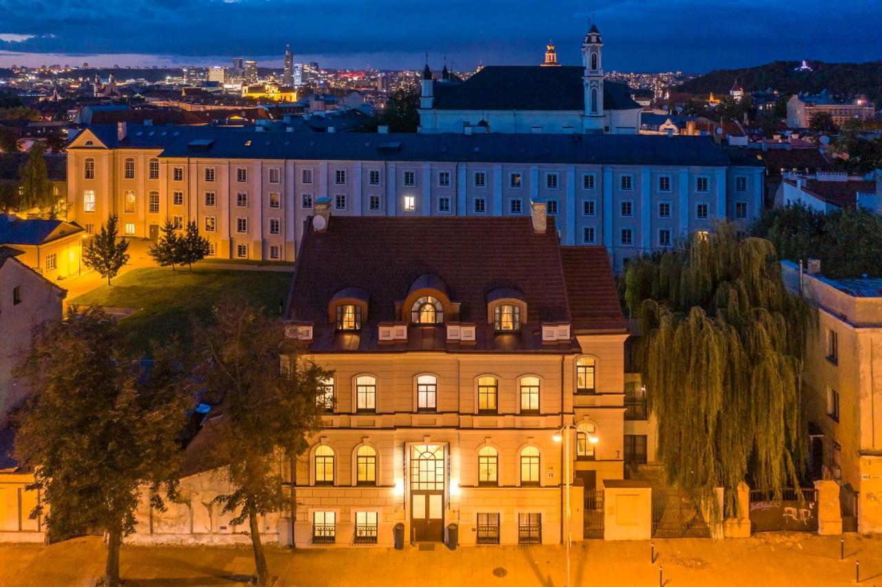 Moon Garden Old Town Hotel 4*
