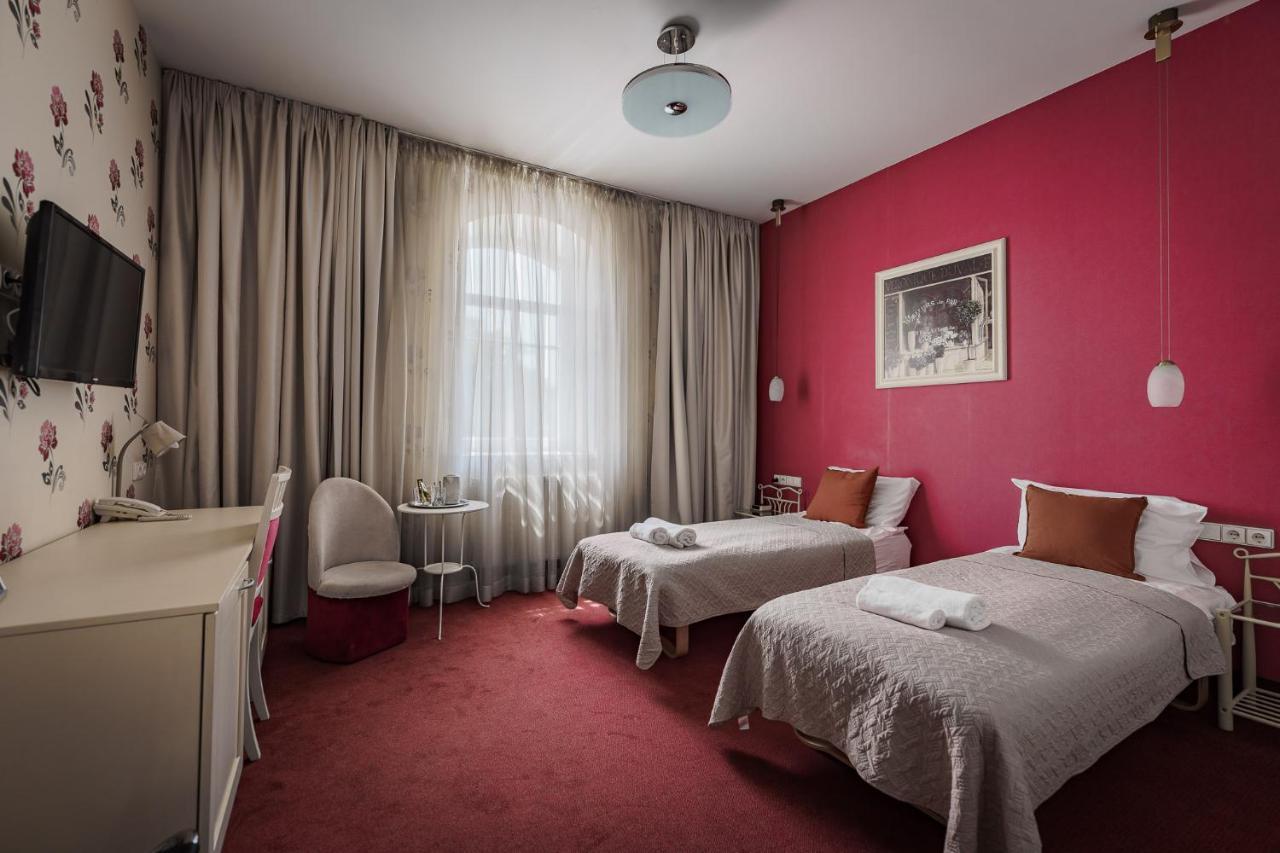 Moon Garden Old Town Отель 4*