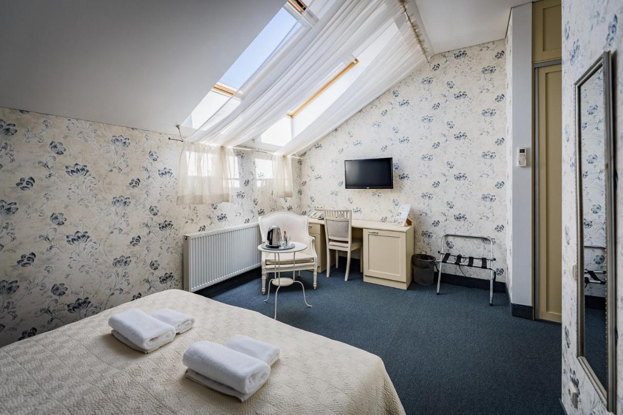 Moon Garden Old Town 4* Вильнюс